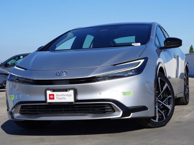 Used 2023 Toyota Prius Prime Premium image 3