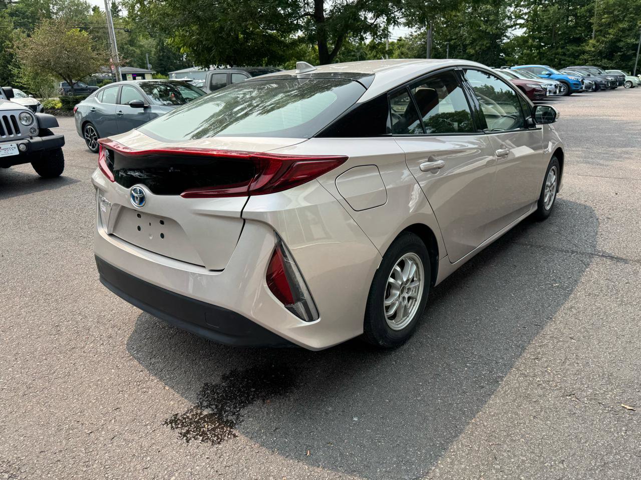 Used 2018 Toyota Prius Prime Premium FWD image 5