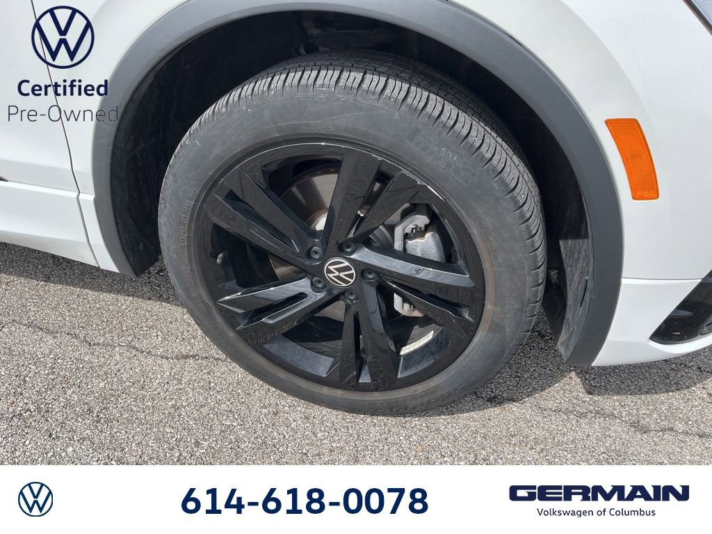 Used 2023 Volkswagen Tiguan SE R-Line image 12