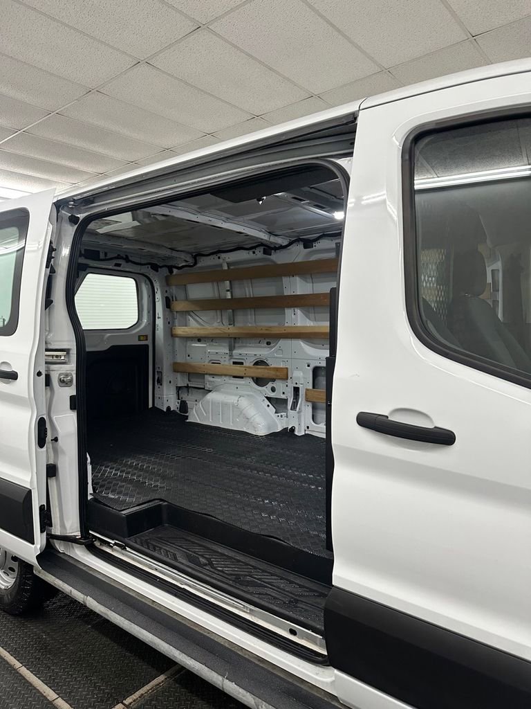 Used 2023 Ford Transit 250 Low Roof AWD w/ Exterior Upgrade Package image 24