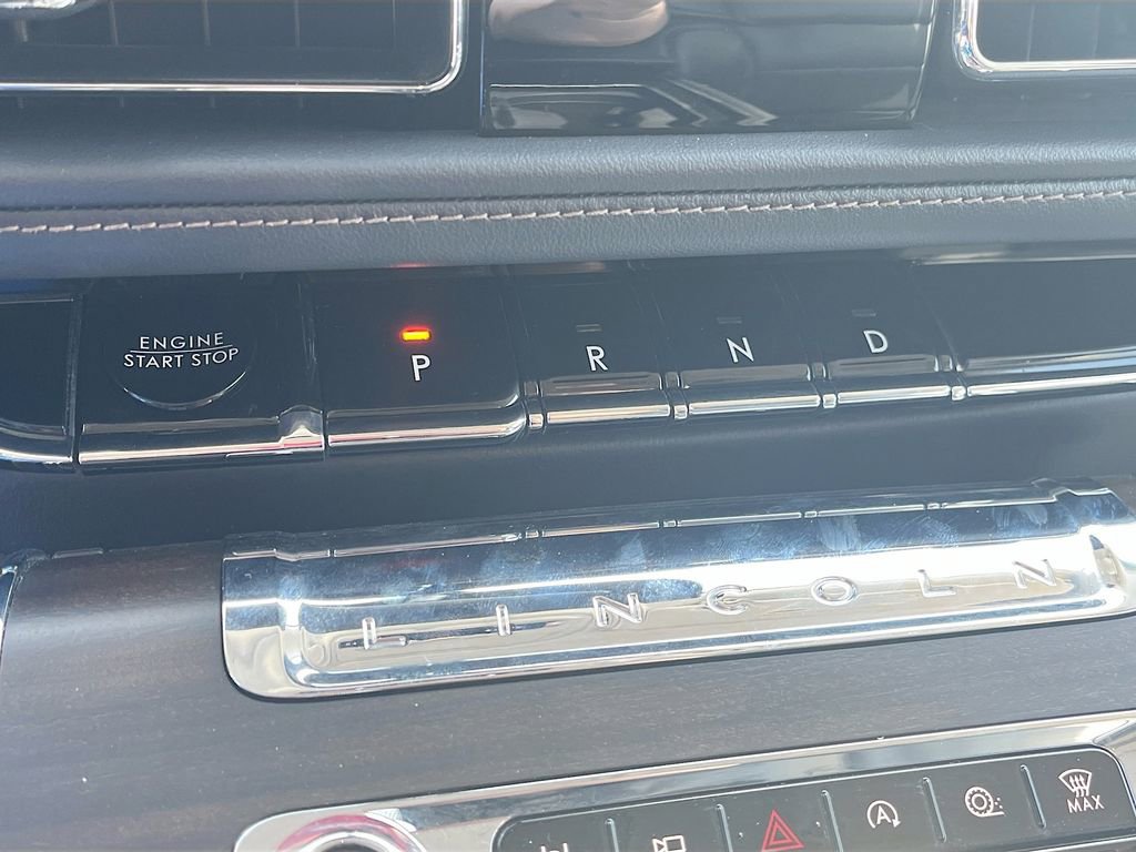 Used 2025 Lincoln Aviator Reserve w/ Equipment Group 201A image 17
