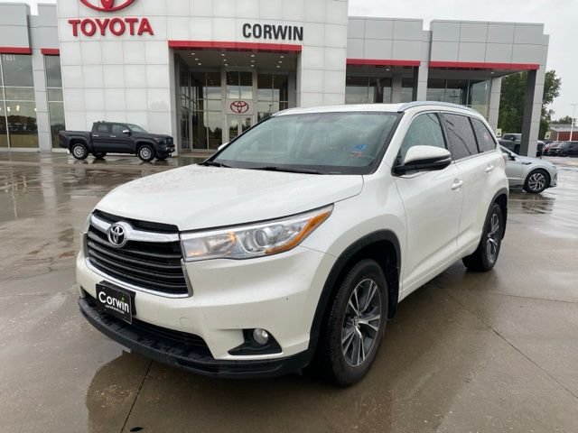 Used 2016 Toyota Highlander XLE AWD/4WD image 8