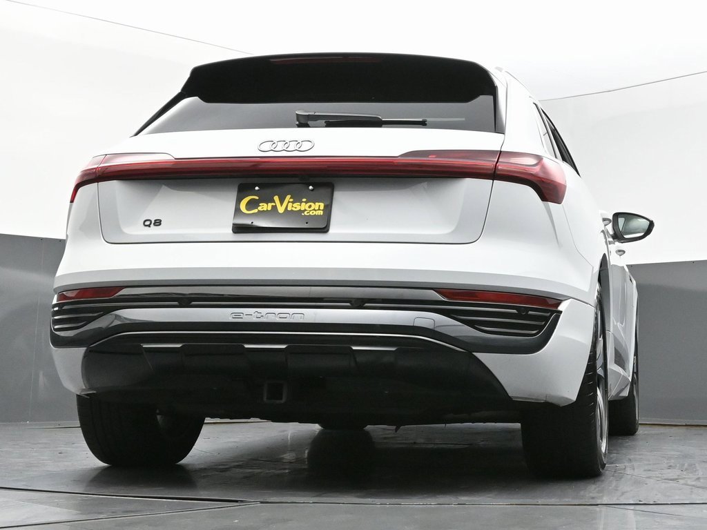 Used 2024 Audi Q8 e-tron Premium image 54