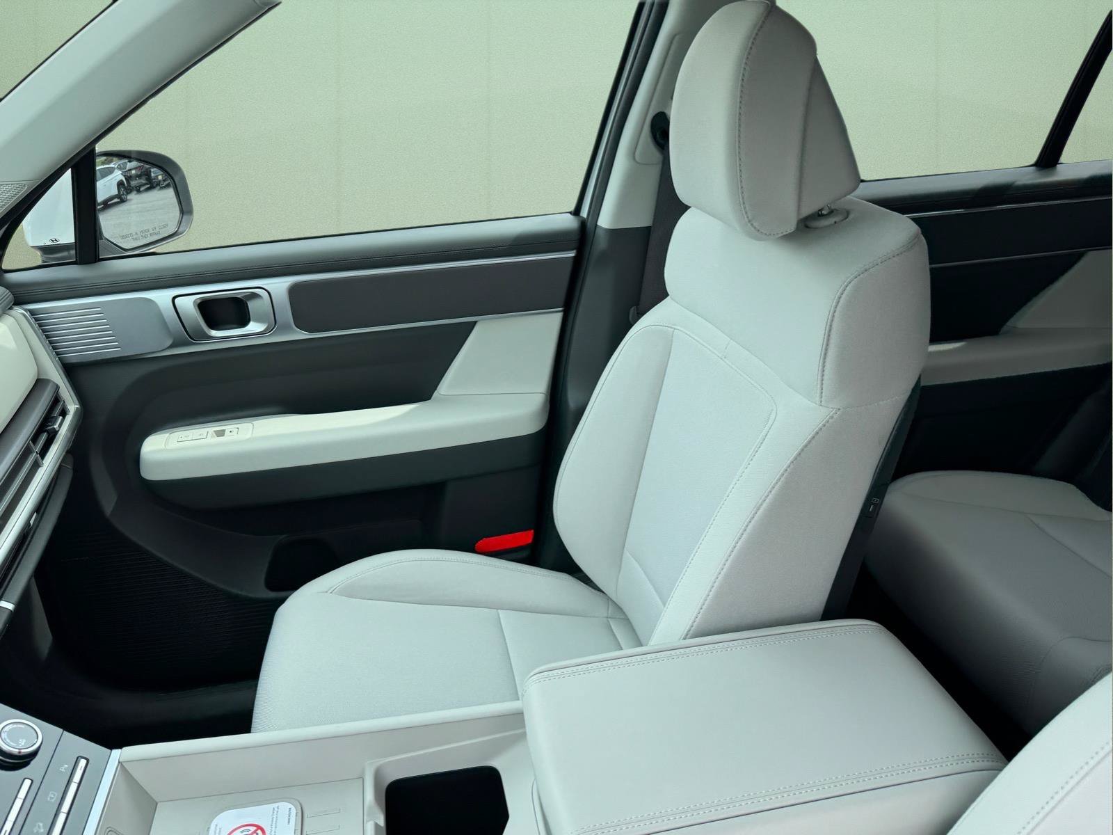 Used 2026 Hyundai Santa Fe SE AWD/4WD image 7