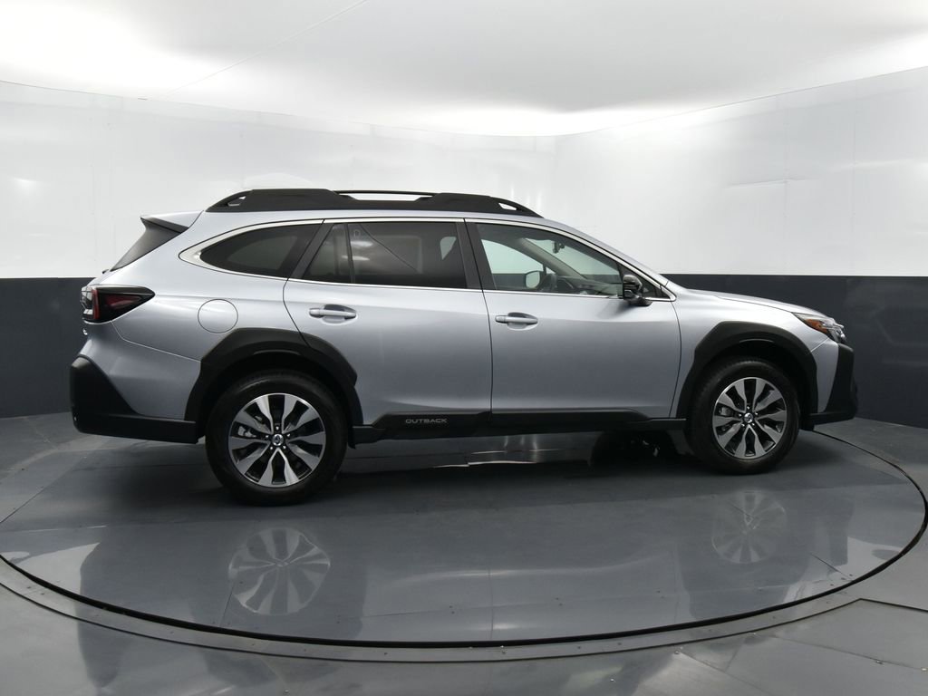 New 2025 Subaru Outback Limited image 28