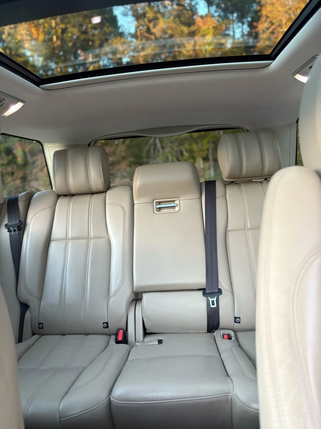 Used 2015 Land Rover Range Rover Supercharged AWD/4WD image 25