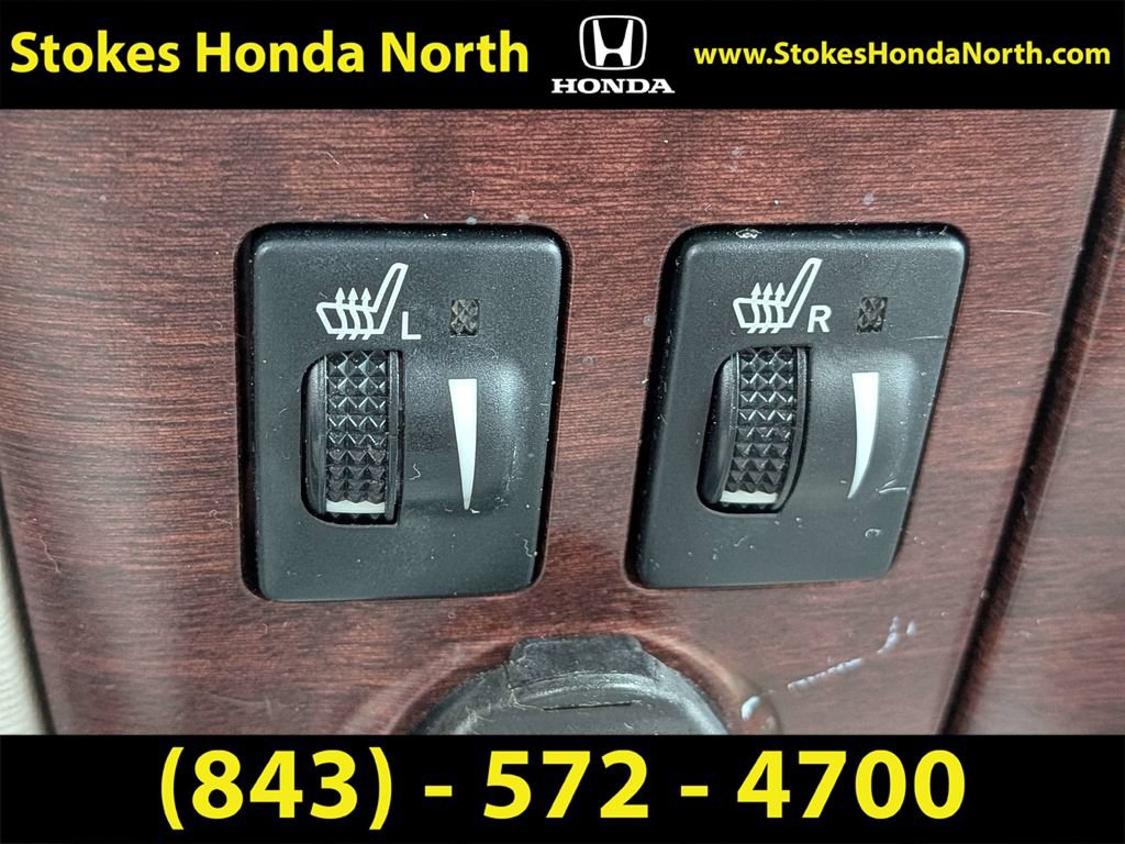 Used 2013 Toyota Sienna XLE w/ Entertainment Pkg AWD/4WD image 33