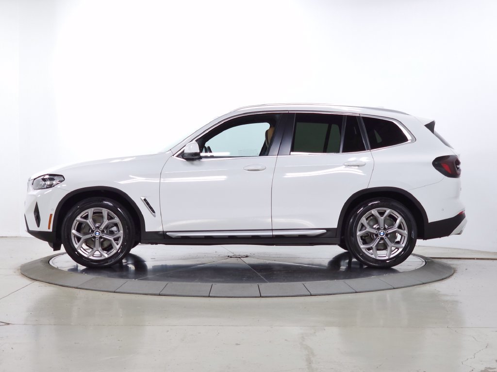 Used 2023 BMW X3 xDrive30i w/ Premium Package w/ZPA AWD/4WD image 2