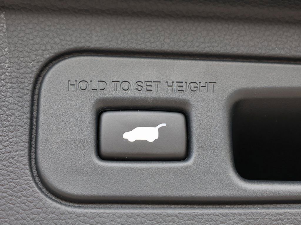 Used 2023 Honda Pilot Elite image 9