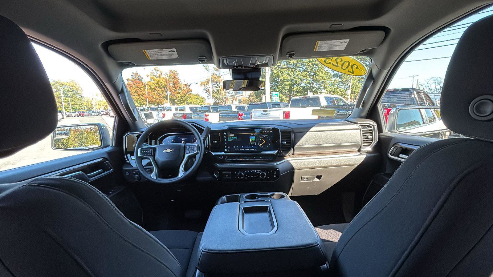 Used 2025 Chevrolet Silverado 1500 LT image 25