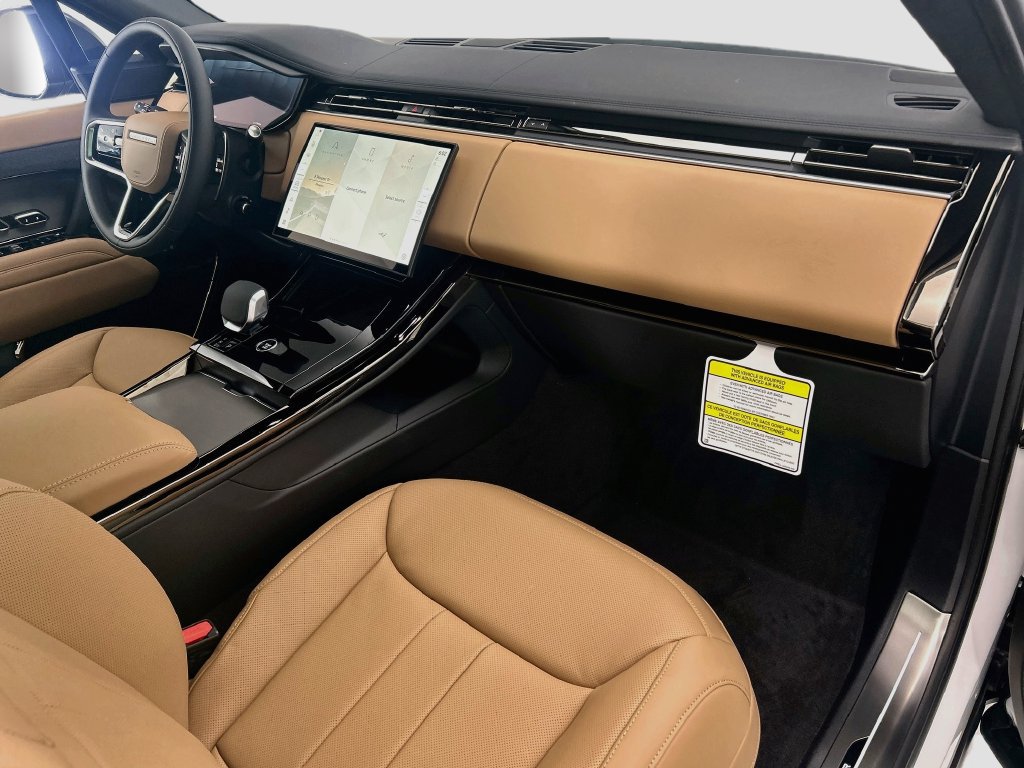 New 2027 Land Rover Range Rover Sport SE AWD/4WD image 16