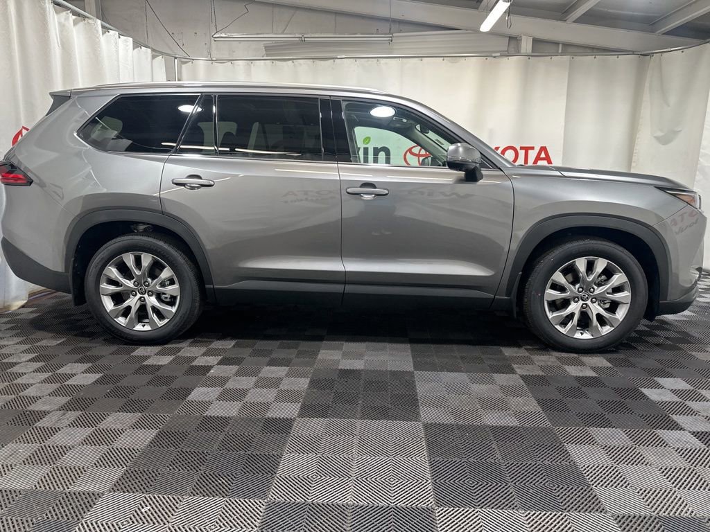 Used 2026 Toyota Grand Highlander Limited image 7