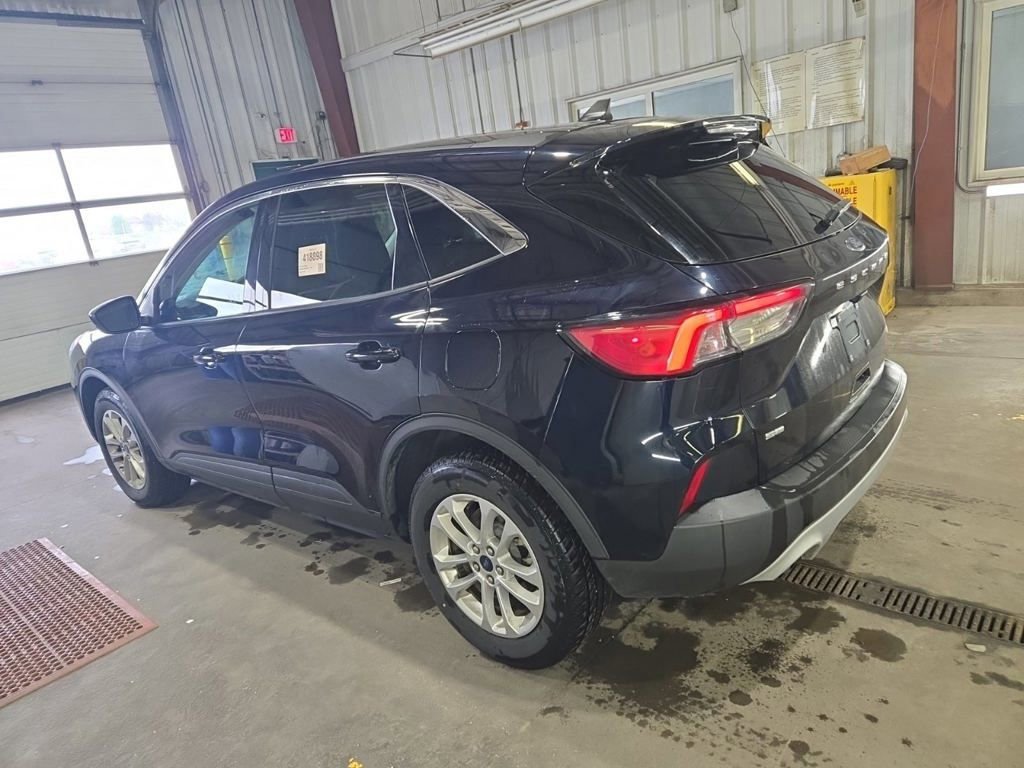 Used 2021 Ford Escape SE AWD/4WD image 3