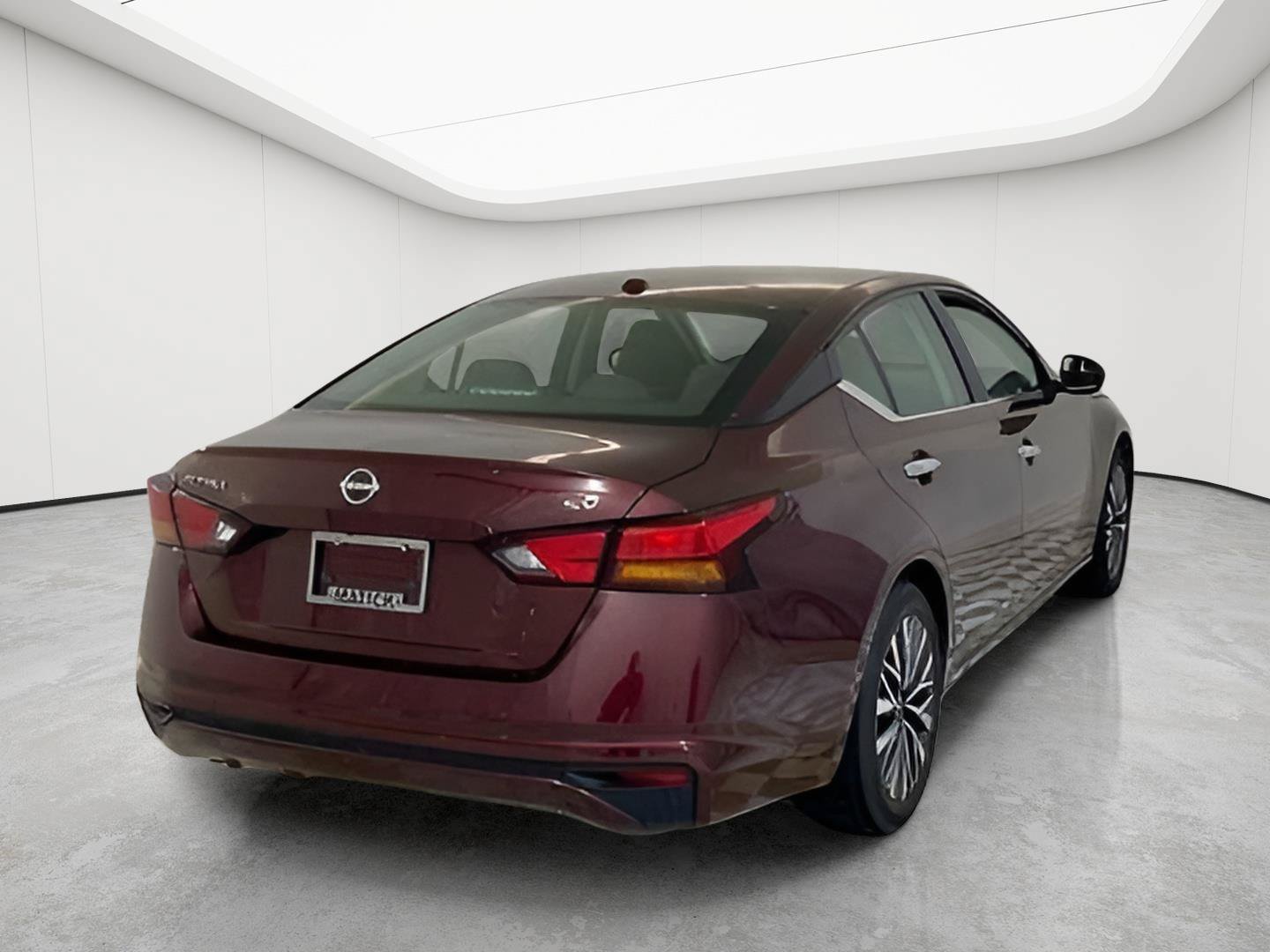 Used 2024 Nissan Altima 2.5 SV FWD image 17