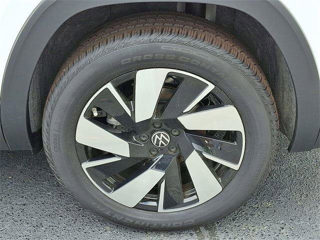 New 2025 Volkswagen Atlas Cross Sport SE image 7