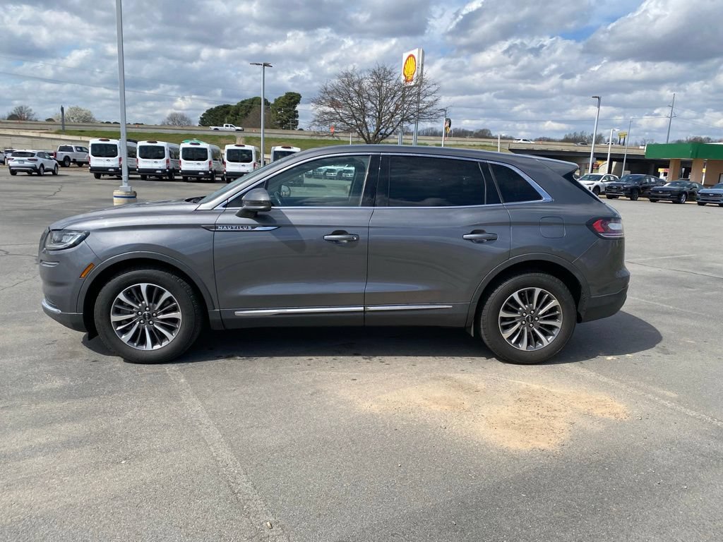 Used 2023 Lincoln Nautilus Reserve FWD image 4