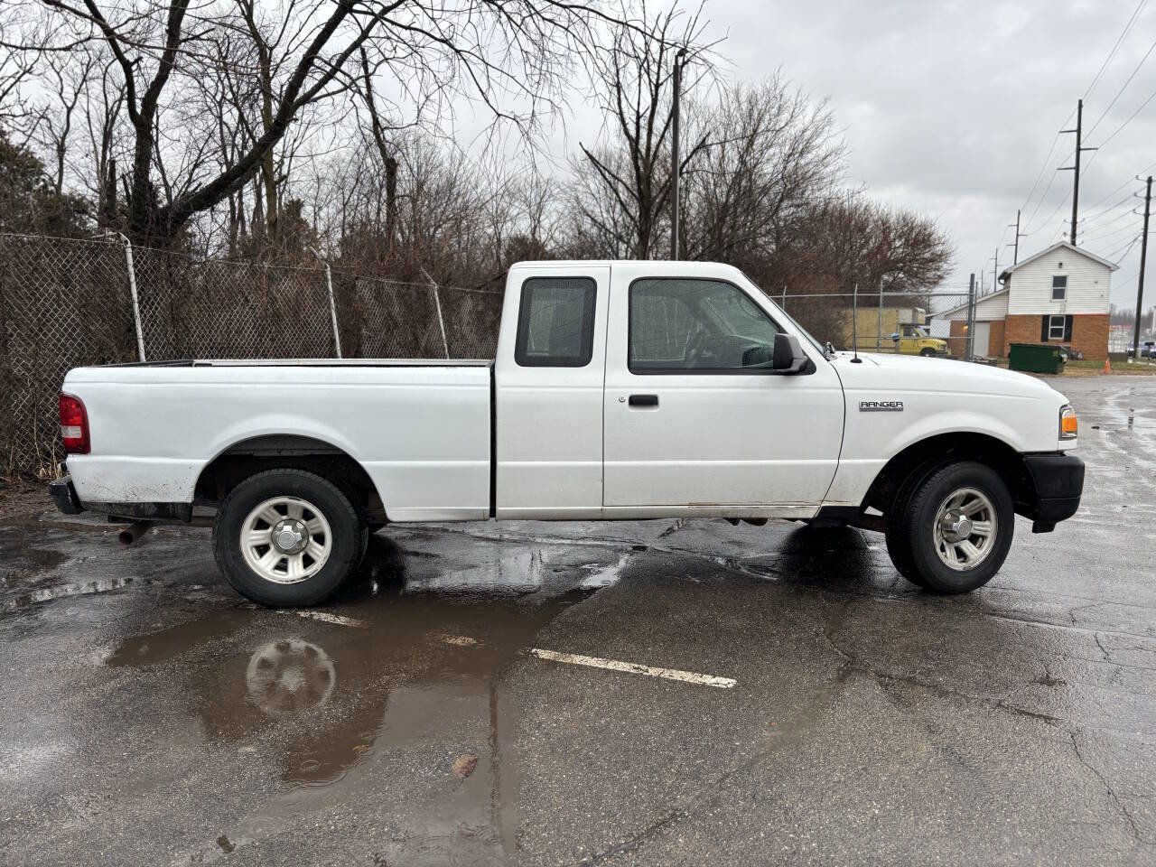Used 2011 Ford Ranger XL image 2