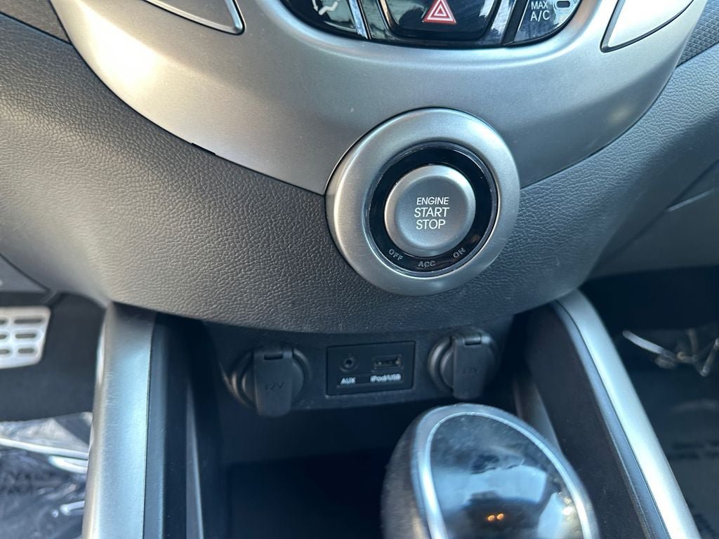Used 2013 Hyundai Veloster w/ Style Pkg FWD image 31