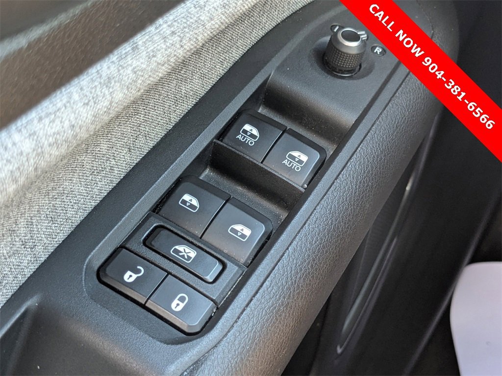 Used 2024 Jeep Compass Latitude image 22