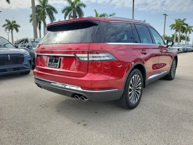 Certified 2020 Lincoln Aviator Reserve w/ Elements Package Plus AWD/4WD image 6