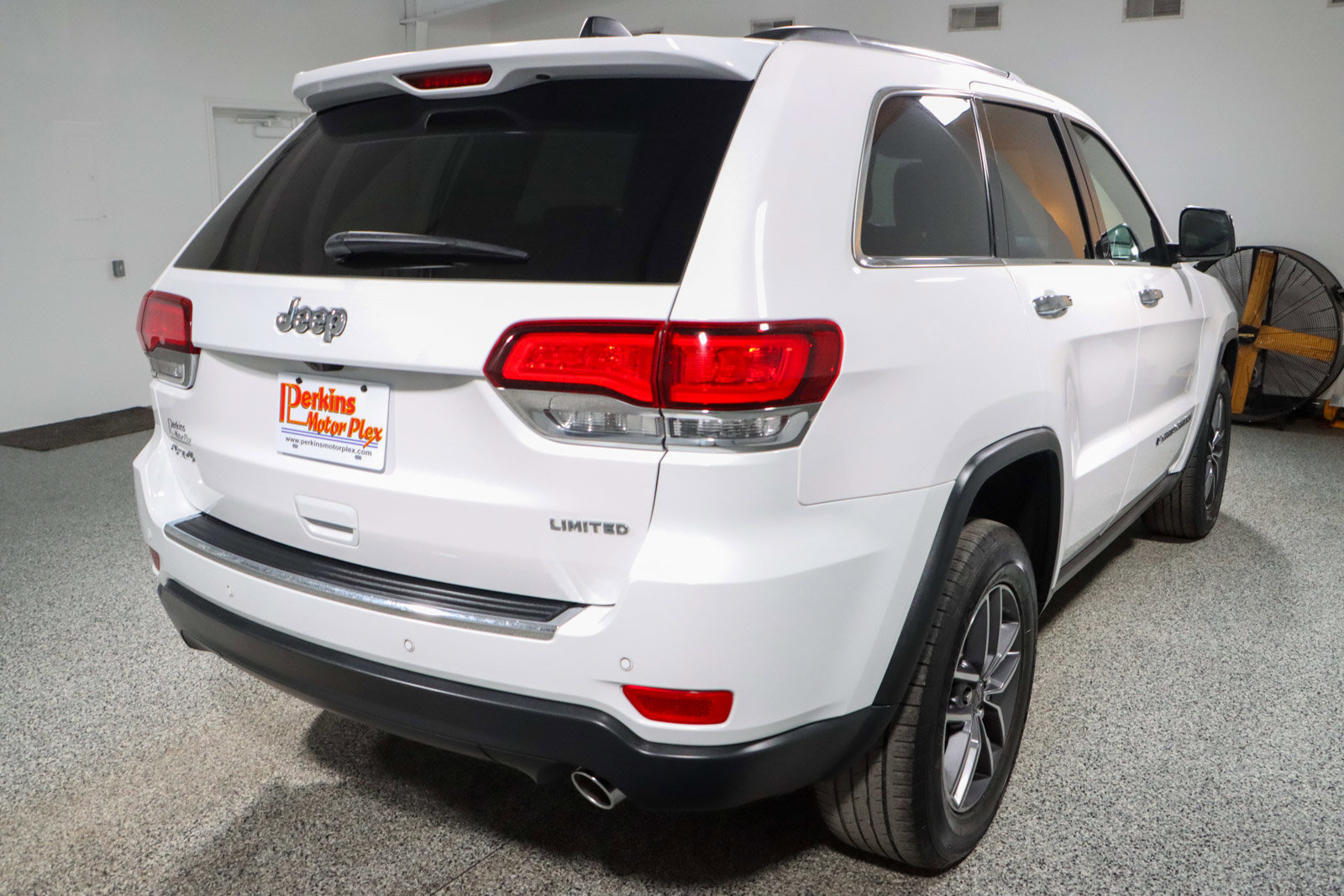 Used 2022 Jeep Grand Cherokee Limited image 7