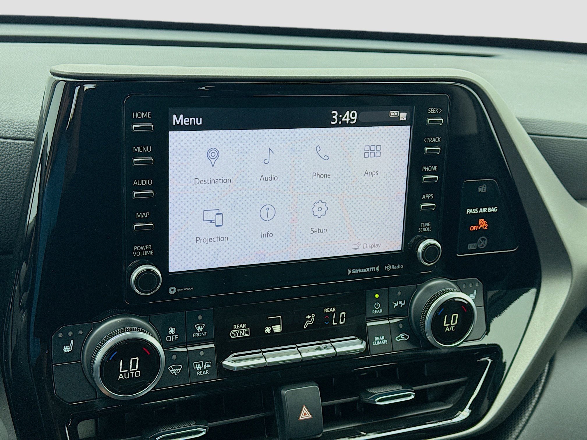 Used 2021 Toyota Highlander XLE image 11