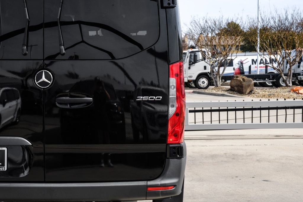 Used 2025 Mercedes-Benz Sprinter 2500 w/ Dashboard Charging Package image 47