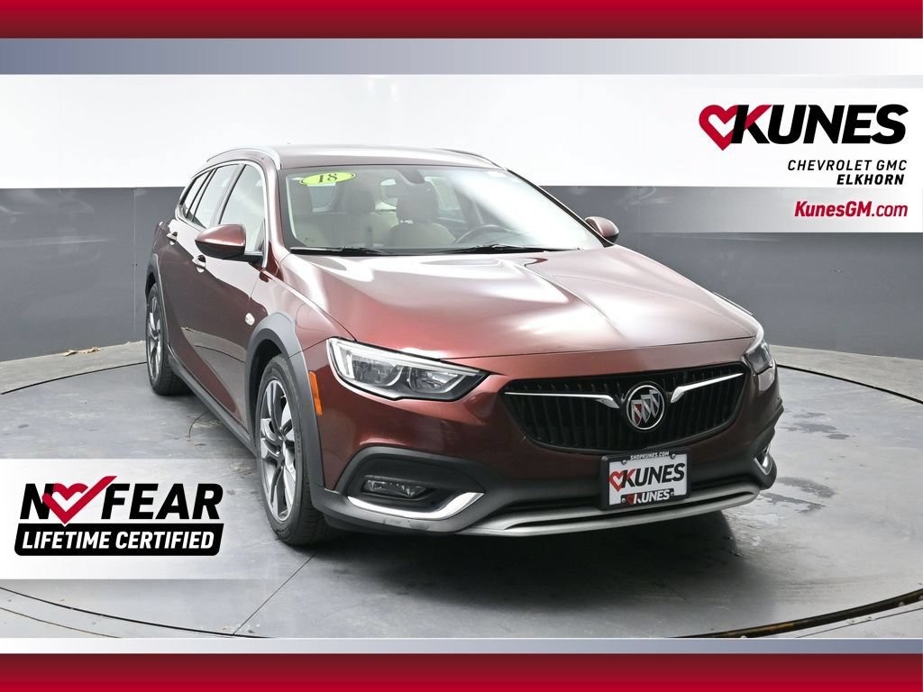 Used 2018 Buick Regal Preferred w/ Sights and Sounds Package AWD/4WD image 1