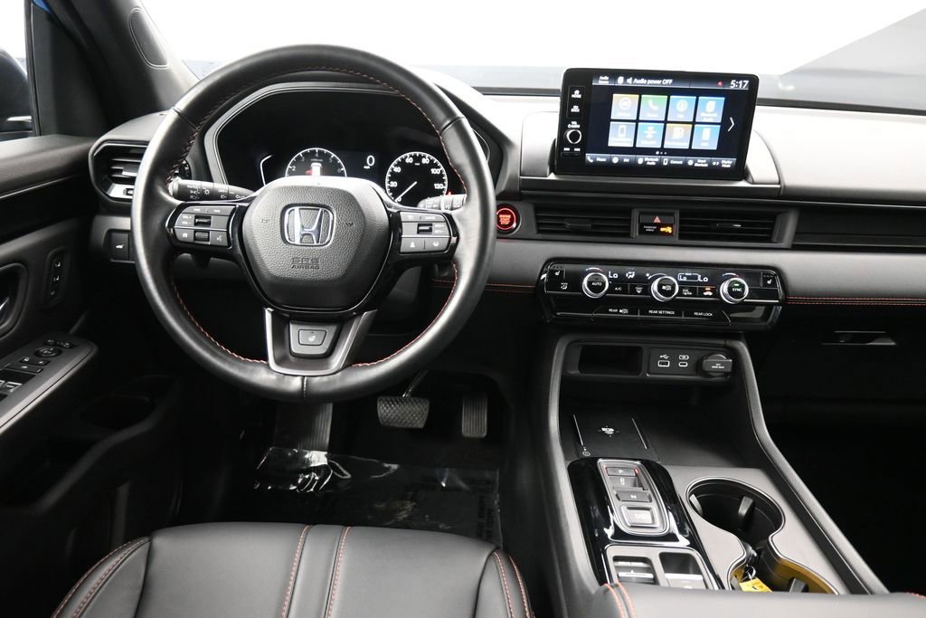 Used 2025 Honda Pilot TrailSport image 20