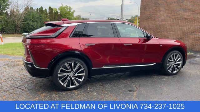 Used 2024 Cadillac Lyriq Luxury w/ LPO, Floor Liner Package image 8