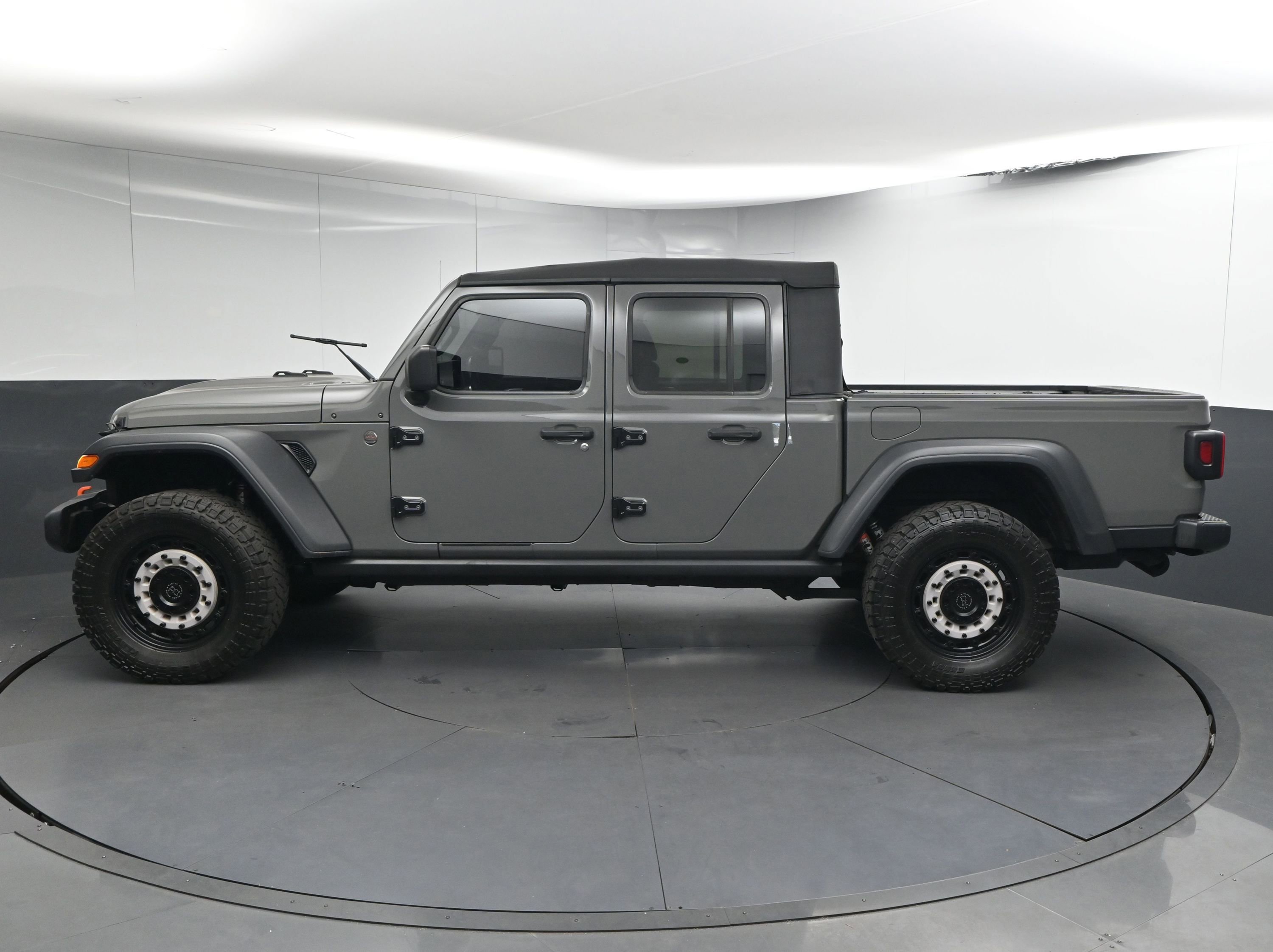 Used 2020 Jeep Gladiator Mojave image 5