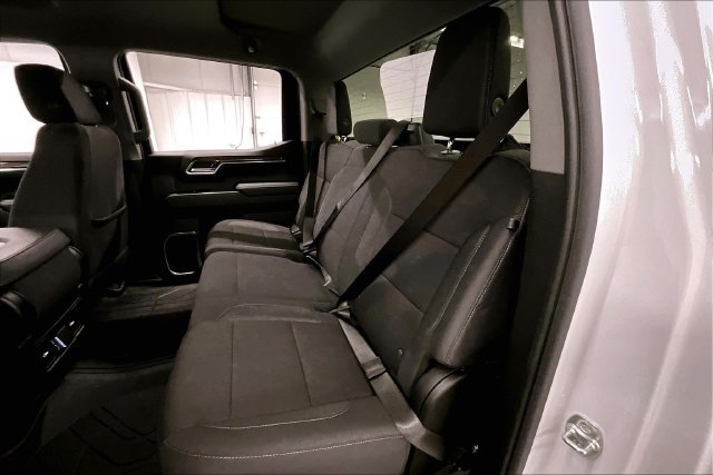Used 2025 Chevrolet Silverado 1500 LT AWD/4WD image 24