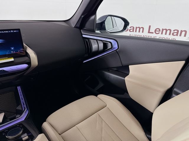 Used 2025 BMW X3 xDrive30i w/ Premium Package image 24