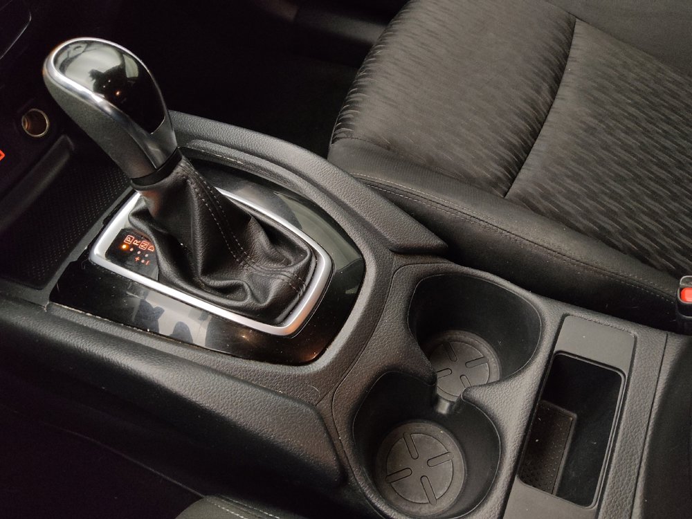 Used 2019 Nissan Rogue S image 26