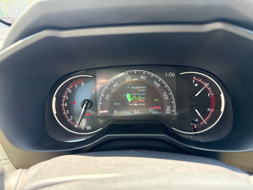Used 2025 Toyota RAV4 XLE FWD image 13
