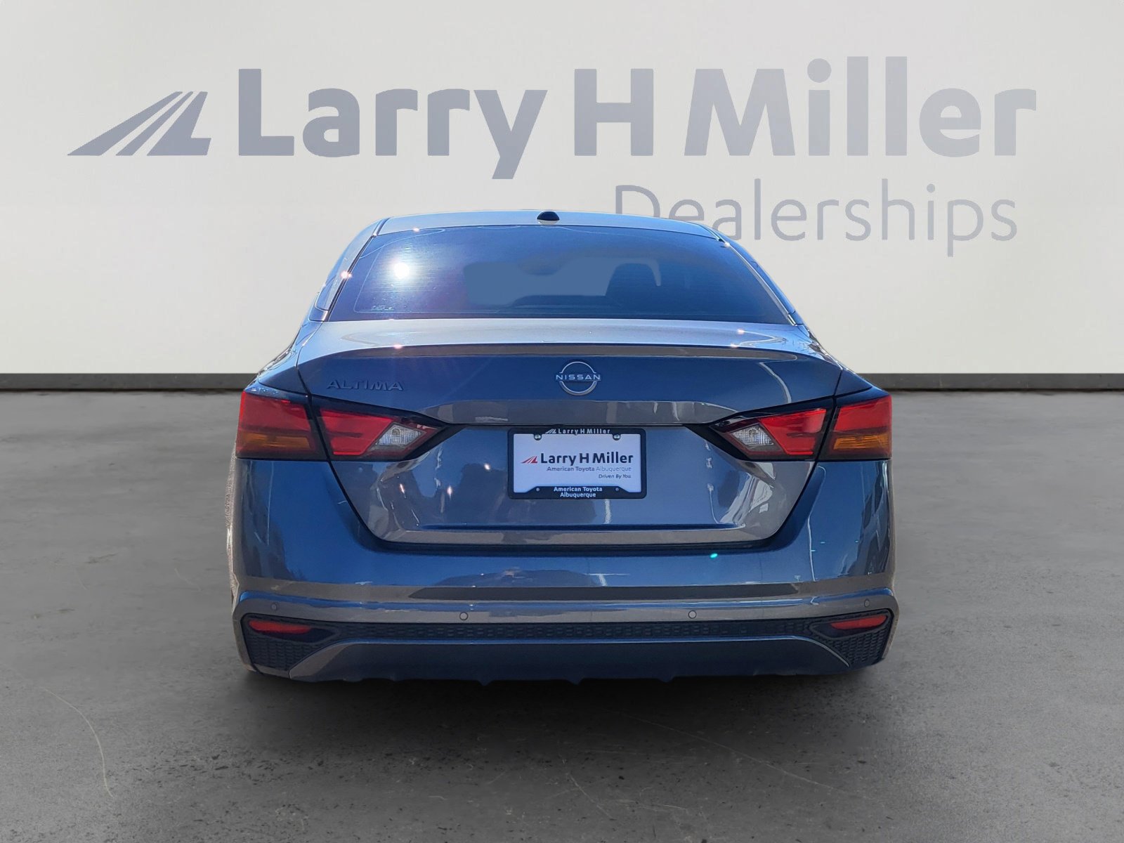 Used 2025 Nissan Altima 2.5 S image 4