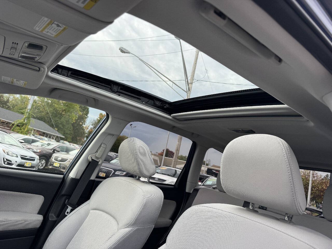 Used 2014 Subaru Forester 2.5i Premium w/ All-Weather Package AWD/4WD image 20
