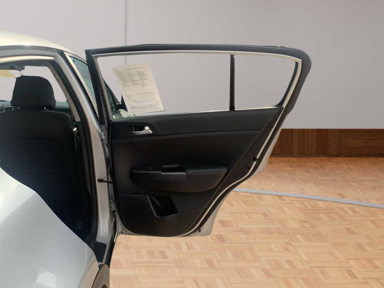 Used 2019 Kia Sportage LX FWD image 13