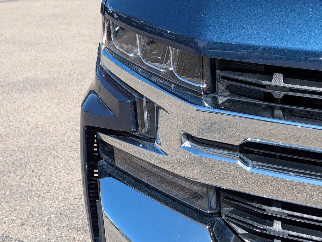 Used 2019 Chevrolet Silverado 1500 LT w/ All-Star Edition AWD/4WD image 3