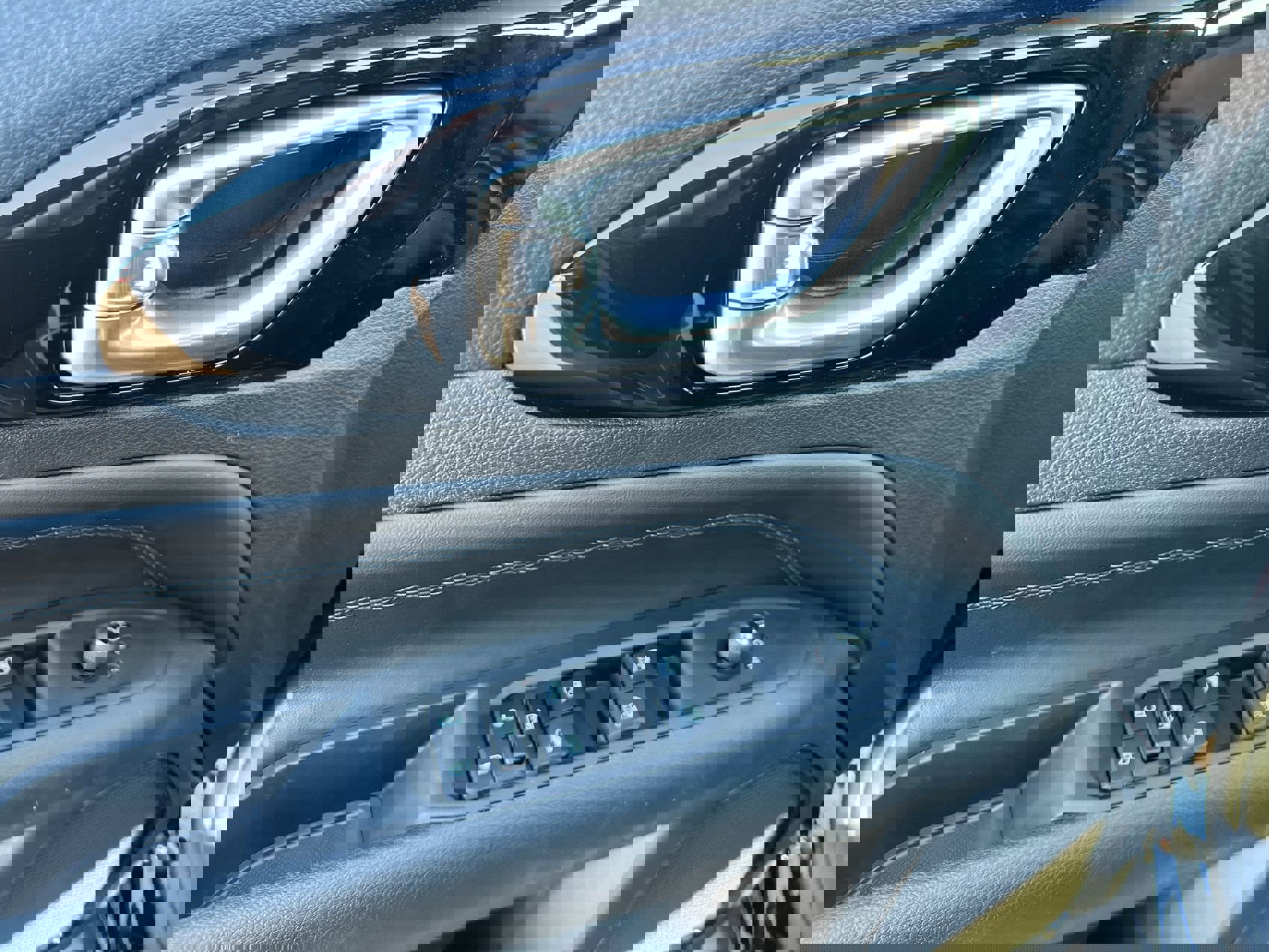 New 2026 Jeep Compass Latitude image 13