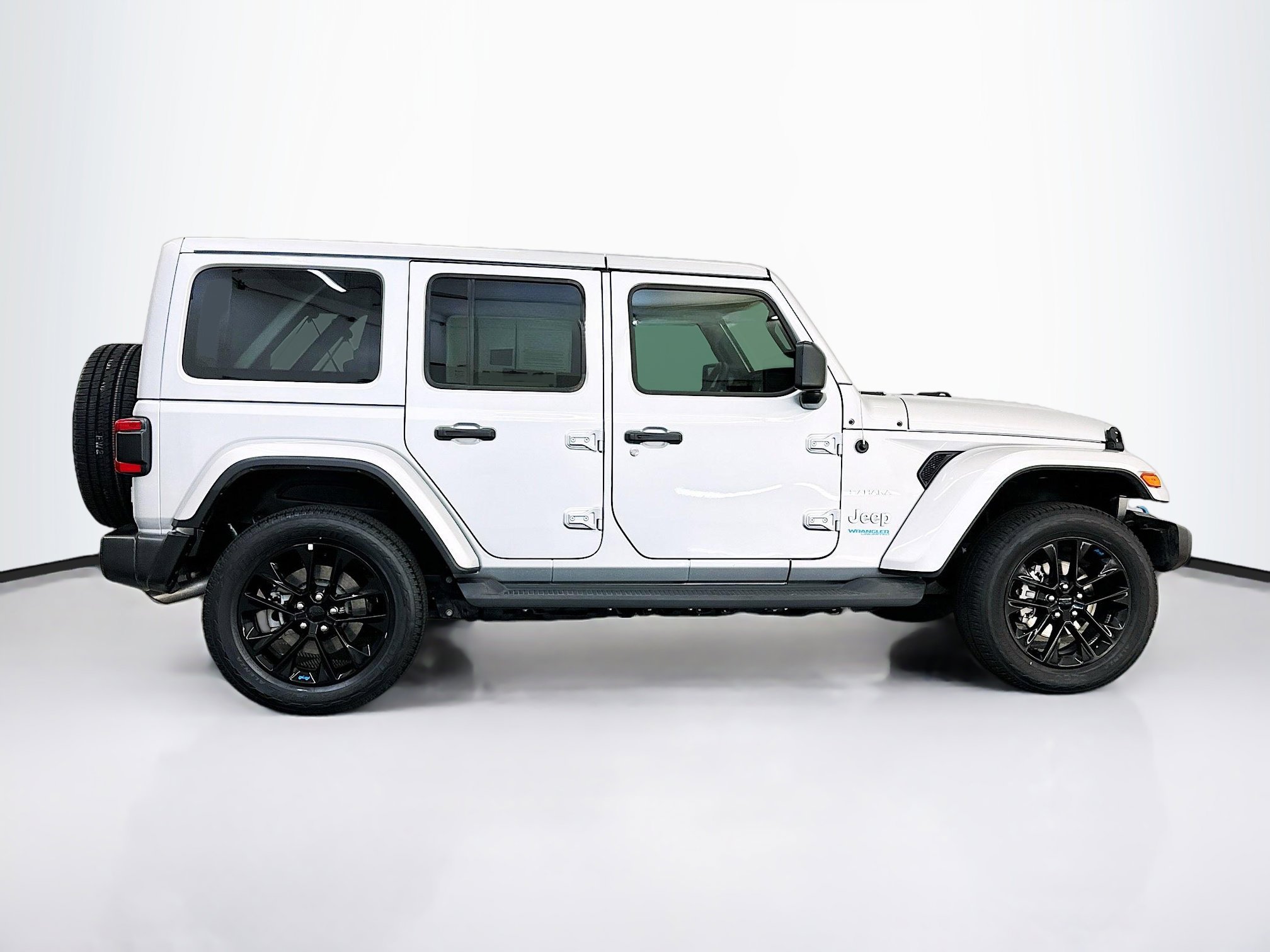 Used 2022 Jeep Wrangler Sahara image 10
