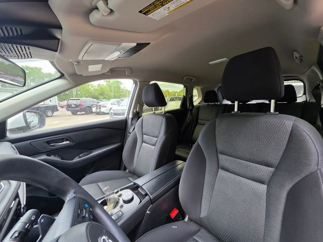 Used 2024 Nissan Rogue SV image 12