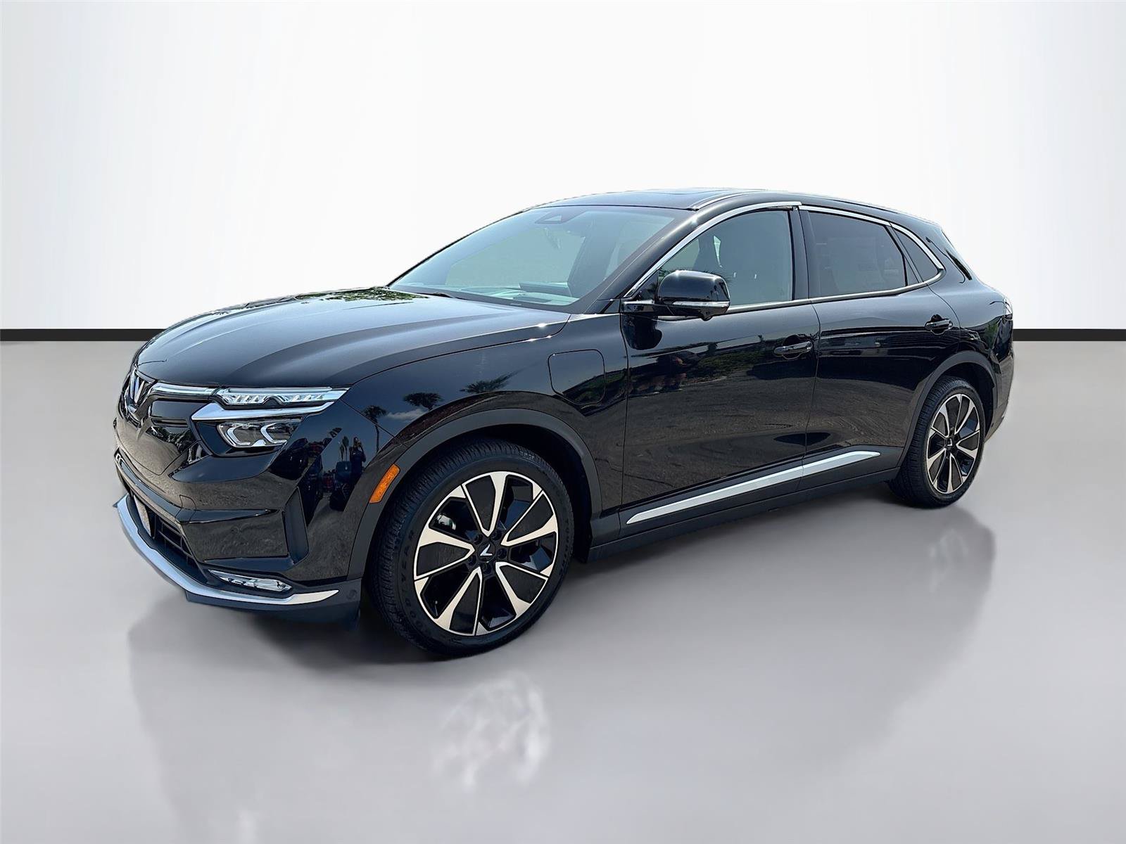 New 2025 VinFast VF 8 Plus AWD/4WD image 3