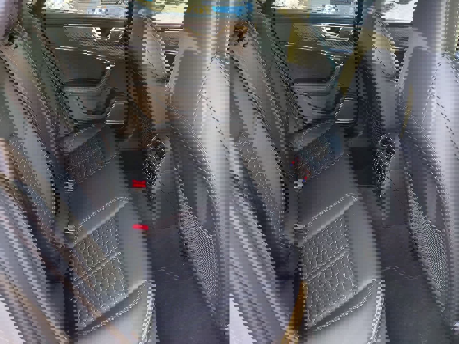 Used 2021 Audi RS 7 Sportback w/ Carbon Optic Package image 21