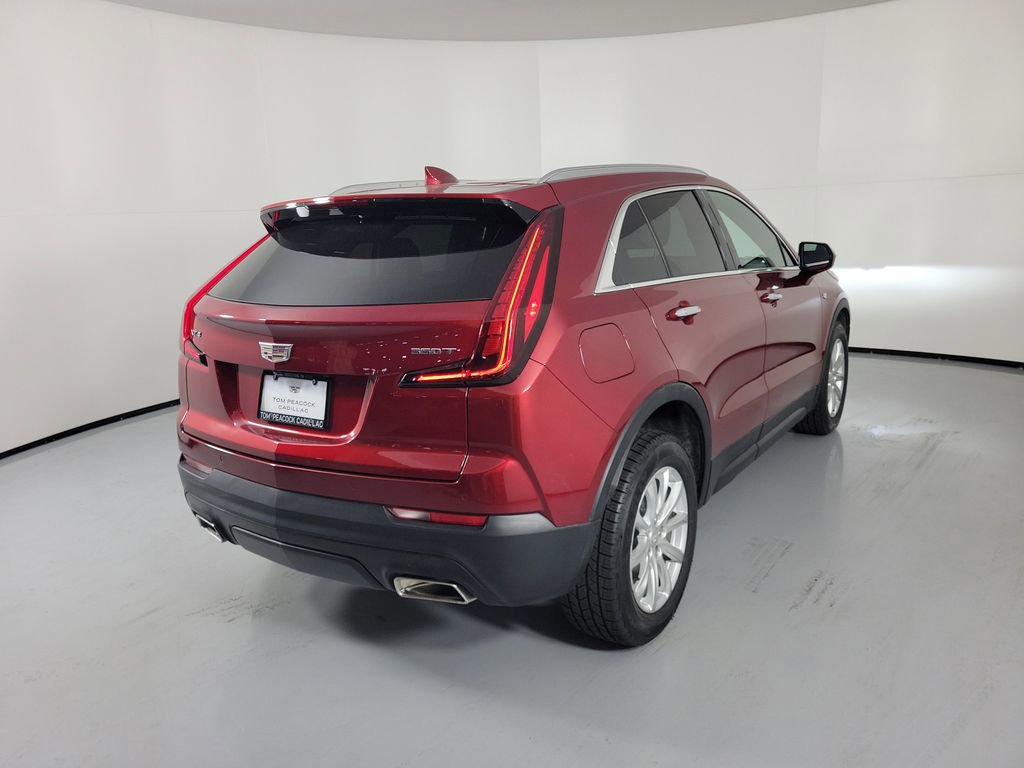 Certified 2023 Cadillac XT4 Luxury w/ Cold Weather Package FWD image 4