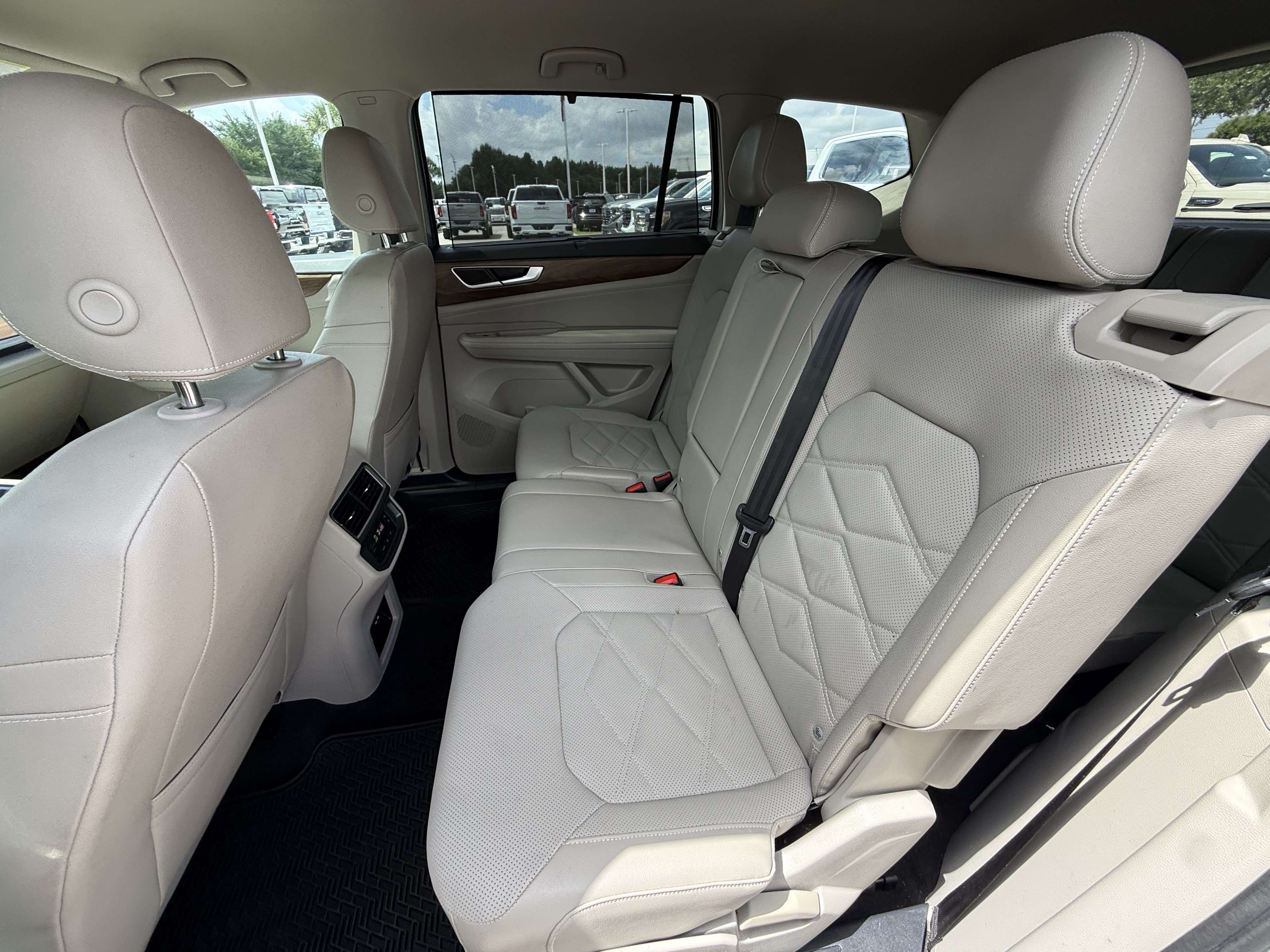 Used 2024 Volkswagen Atlas SE FWD image 29