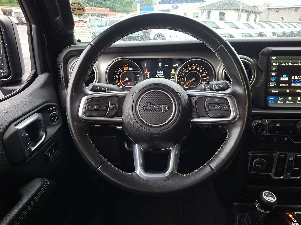 Used 2022 Jeep Wrangler Unlimited Sahara AWD/4WD image 19