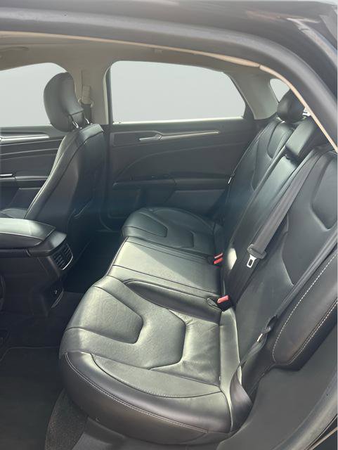 Used 2014 Ford Fusion Titanium FWD image 17