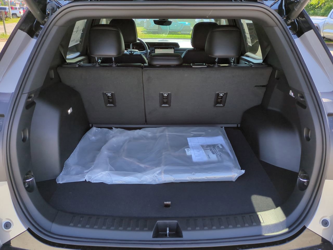 New 2026 GMC Terrain AT4 w/ Convenience Package III AWD/4WD image 13
