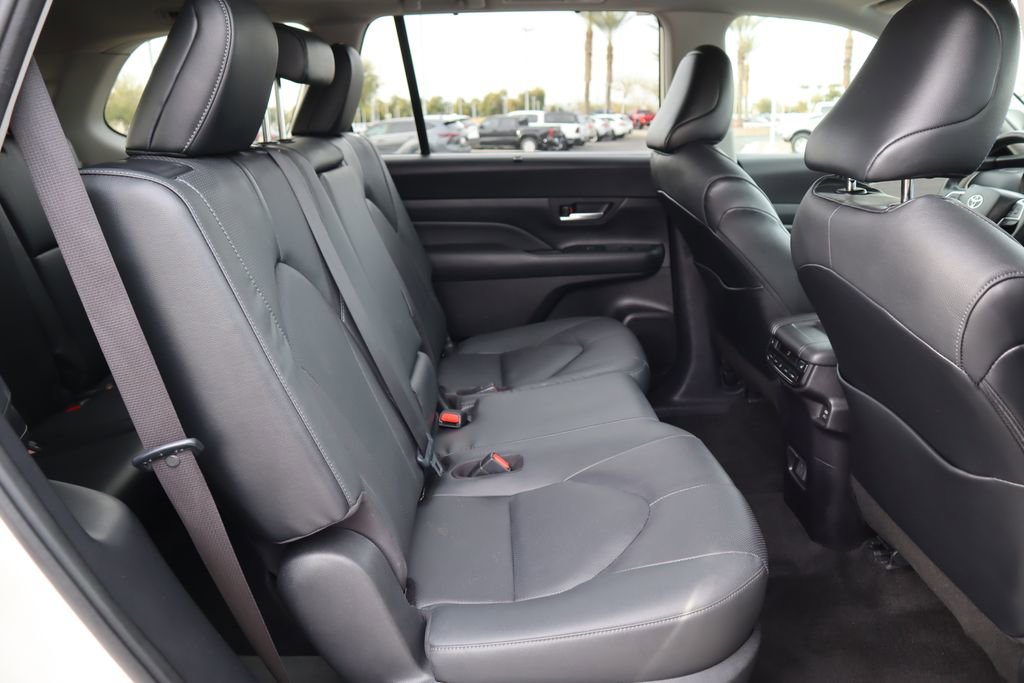Used 2024 Toyota Grand Highlander Limited image 21